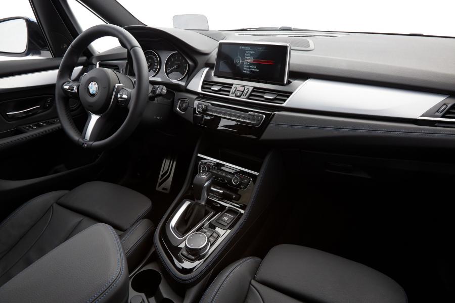  BMW 220i Gran Tourer M Sport Package 2015 года  (фото 17 из 32)